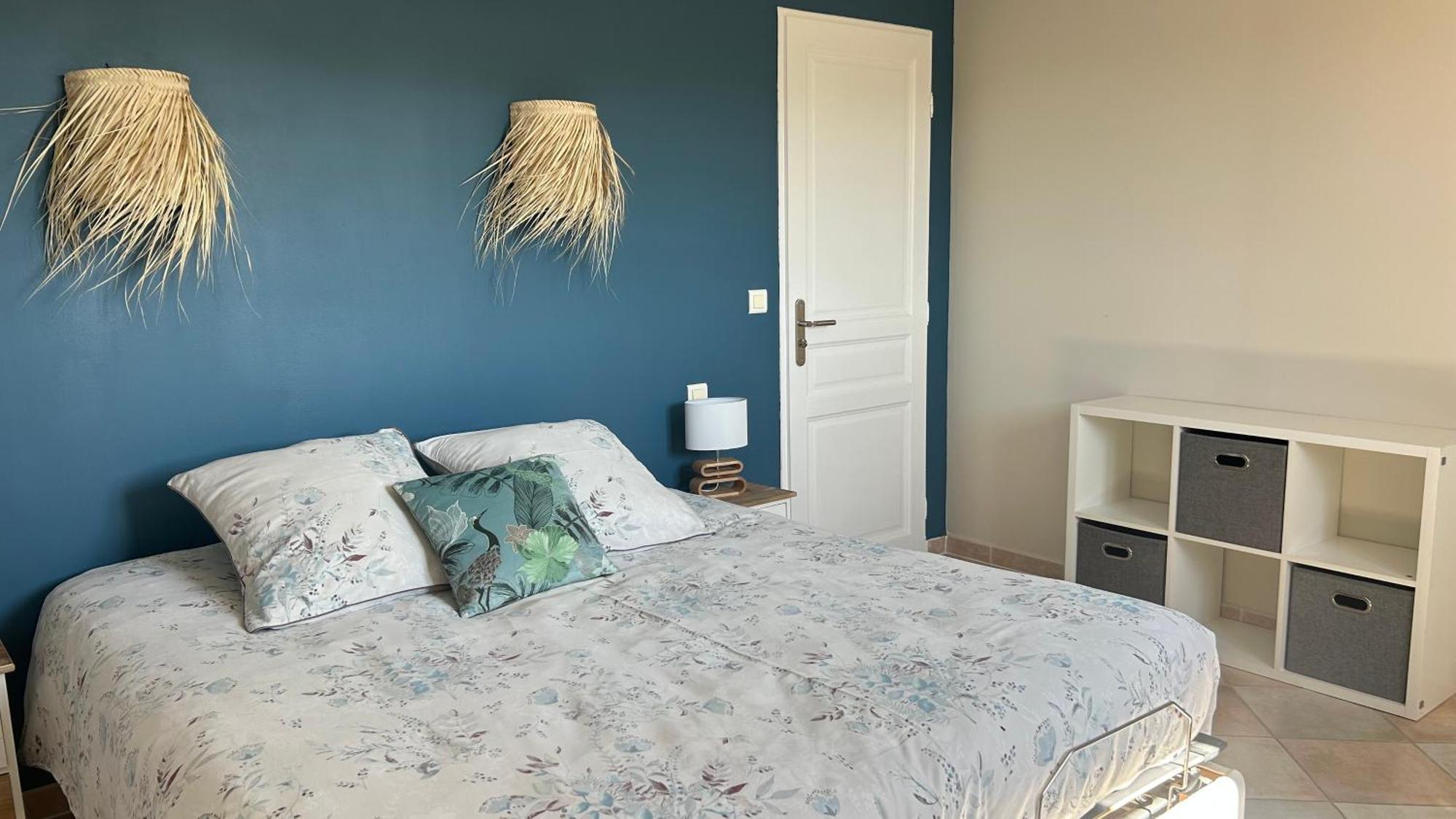 2 Hebergements - 10 Couchages - Parking, Piscine, Jacuzzi - Convivialite Roquebrune-sur-Argens Exterior photo